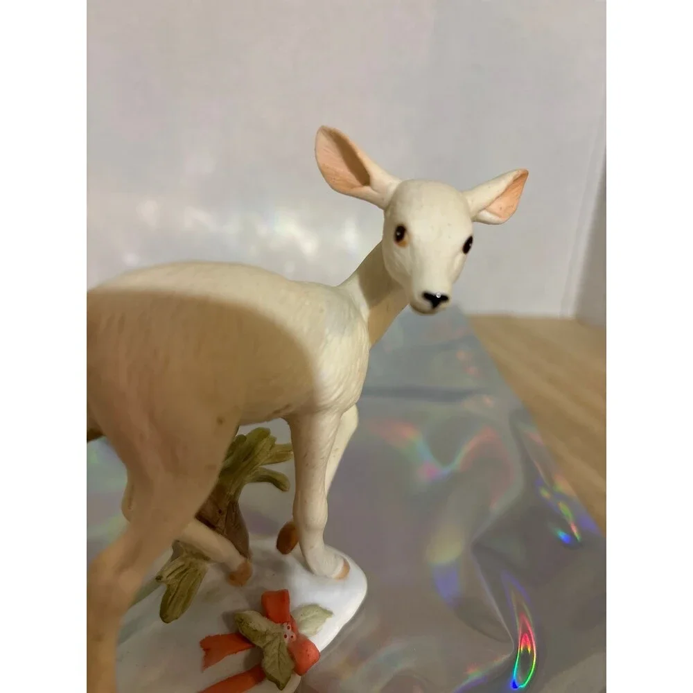 Vintage 1991 White Deer figurine Enesco G G Santiago Christmas snow ceramic